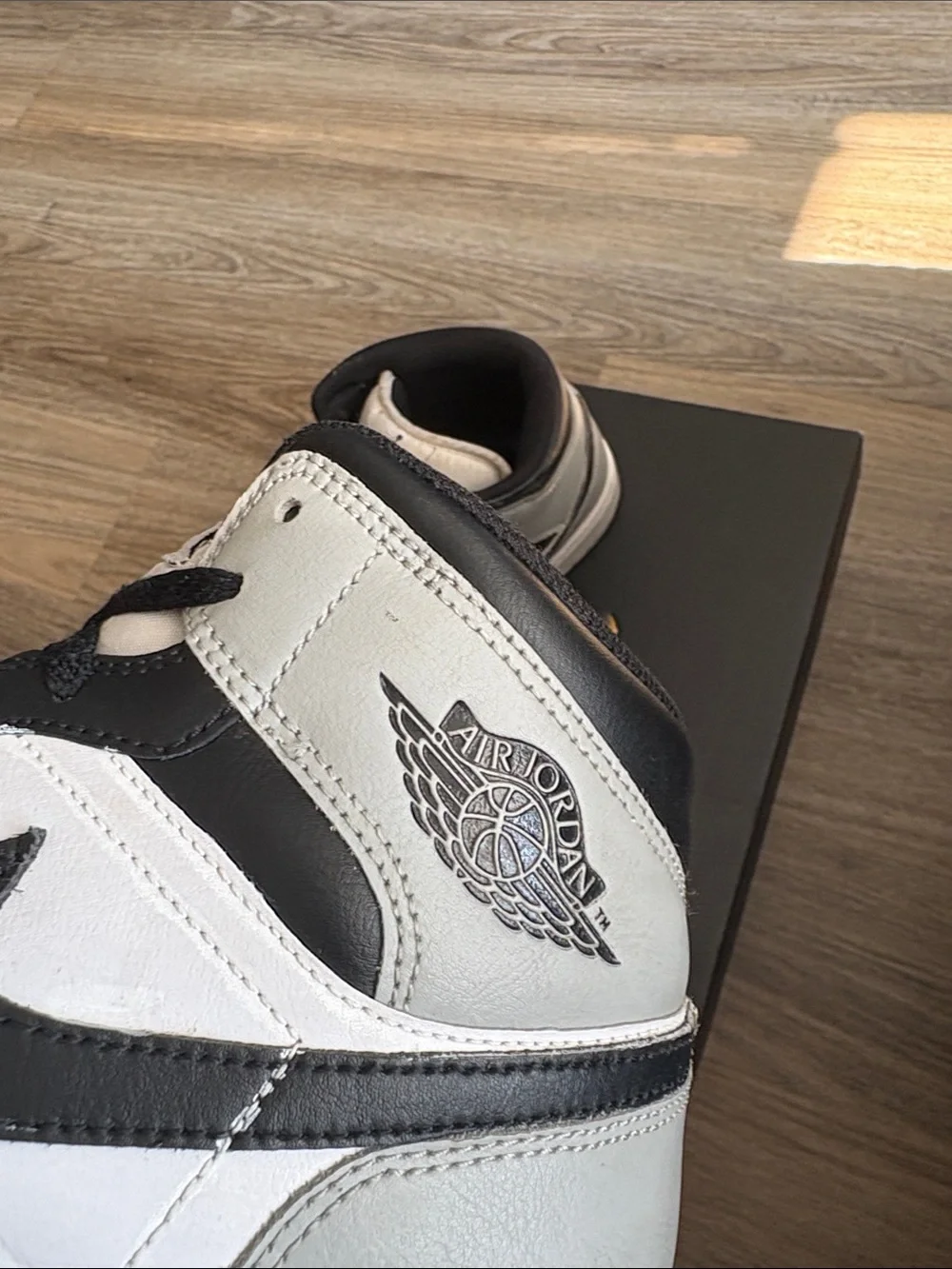 Fairly Used Jordan 1 mid barons